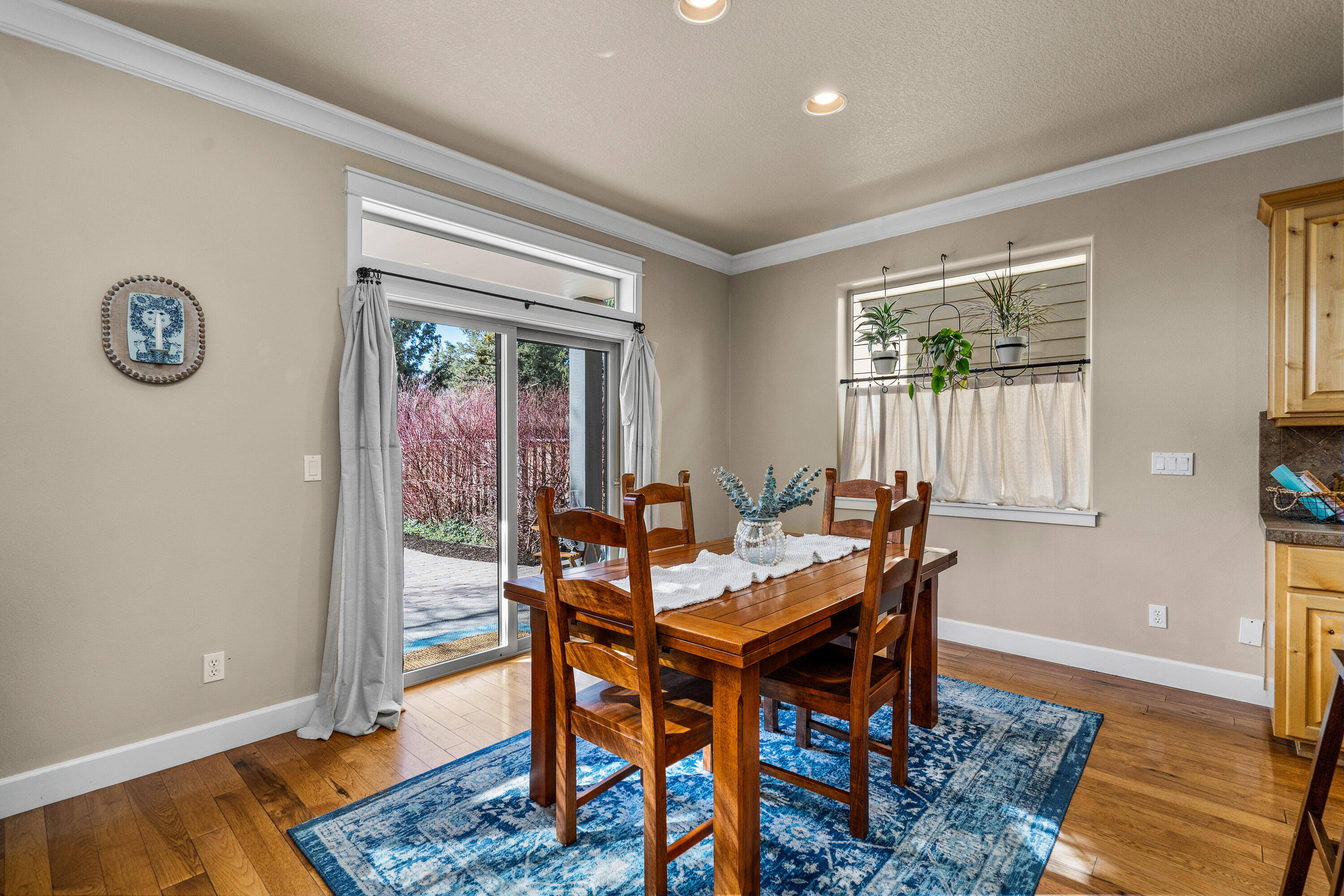 Lava Ridges - Residential