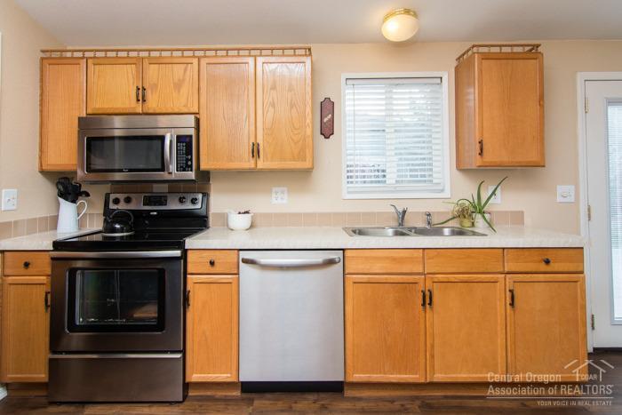 Ni Lah Sha Village - Residential