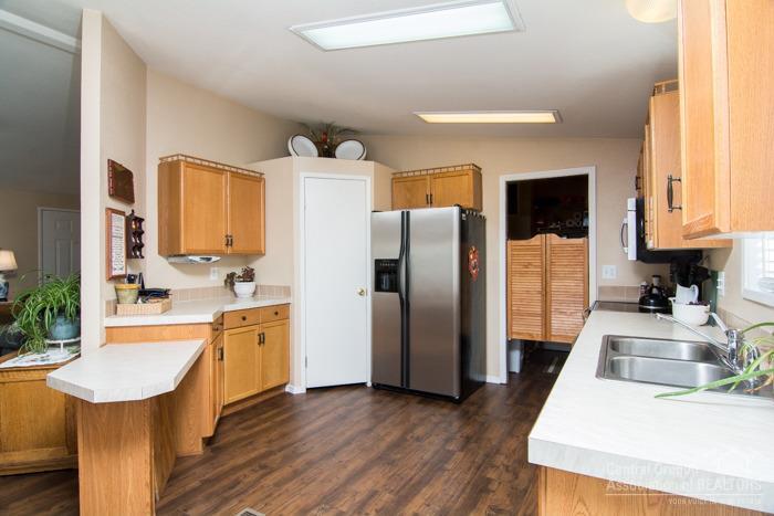 Ni Lah Sha Village - Residential