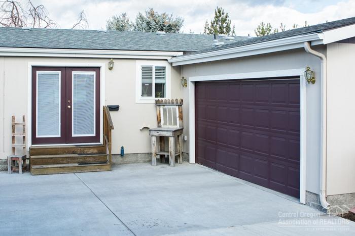 Ni Lah Sha Village - Residential