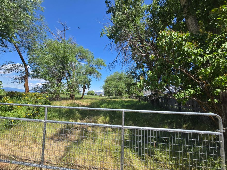 .40 acre residential lot located just north of town off of HWY 97.