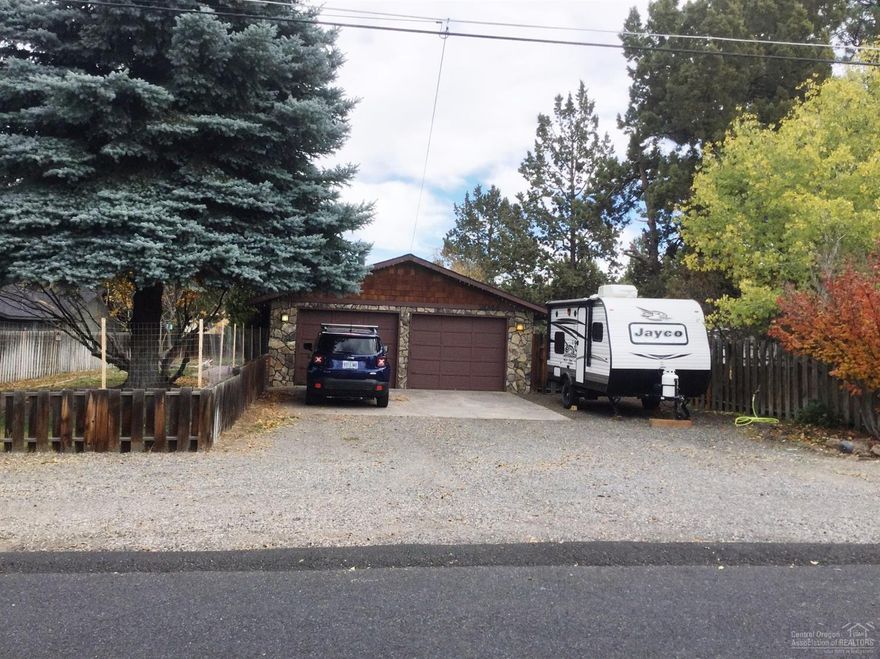 Great value wont last! Big .20 Acre lot has big side yard and back yard. Pergo flooring, Gas stove. Newer Trane heat pump/AC added. Updated tile in Bathrooms. Spacious kitchen. Nice floor plan with good size bedrooms. Fenced private yard with composite deck. Sprinkler system and mature trees. Great SW Redmond location works great for Bend commuter. Storage room in the rear of the house. Nice wood accents in Interior. Great Value!!