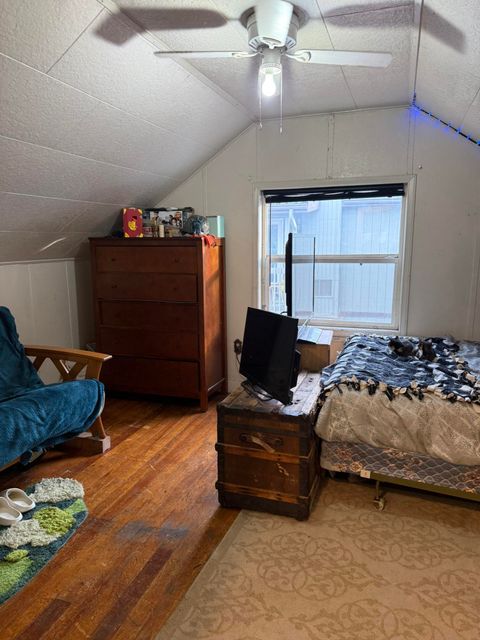 Tiny photo for 127 SE 8th Street, Madras, OR 97741 (MLS # 220211198)