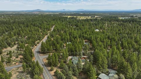 Tiny photo for 63375 Saddleback Drive, Bend, OR 97703 (MLS # 220219902)