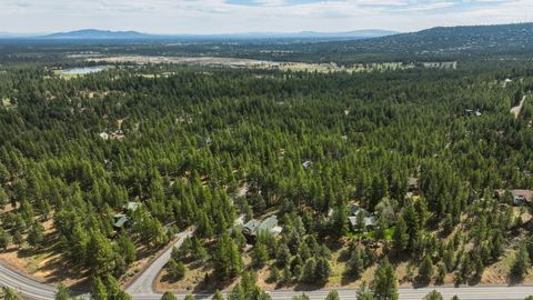 Tiny photo for 63375 Saddleback Drive, Bend, OR 97703 (MLS # 220219902)