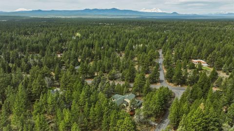 Tiny photo for 63375 Saddleback Drive, Bend, OR 97703 (MLS # 220219902)
