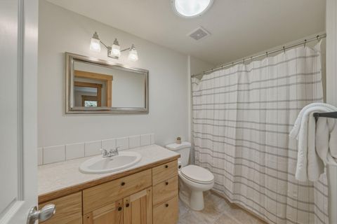 Tiny photo for 63375 Saddleback Drive, Bend, OR 97703 (MLS # 220219902)