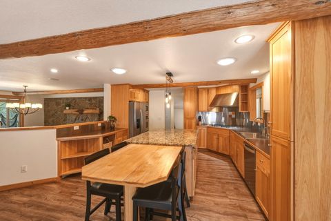 Tiny photo for 63375 Saddleback Drive, Bend, OR 97703 (MLS # 220219902)