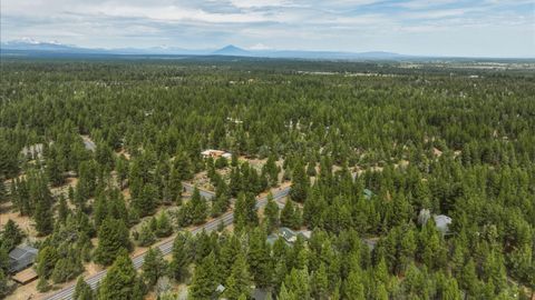 Tiny photo for 63375 Saddleback Drive, Bend, OR 97703 (MLS # 220219902)