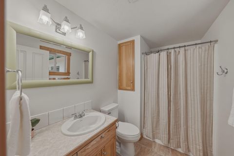 Tiny photo for 63375 Saddleback Drive, Bend, OR 97703 (MLS # 220219902)