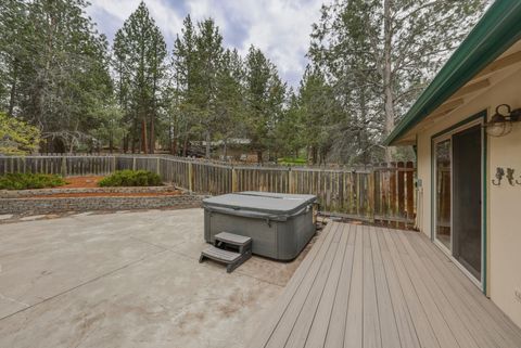 Tiny photo for 63375 Saddleback Drive, Bend, OR 97703 (MLS # 220219902)