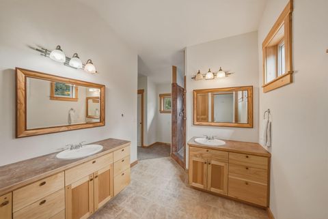 Tiny photo for 63375 Saddleback Drive, Bend, OR 97703 (MLS # 220219902)