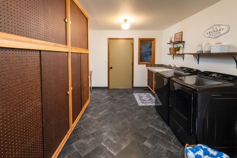 Tiny photo for 17579 Pathfinder Lane #6, Sunriver, OR 97707 (MLS # 220216751)