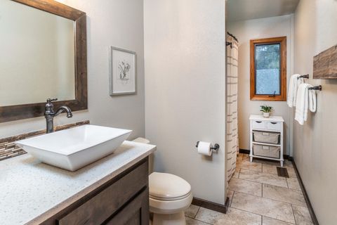 Tiny photo for 17579 Pathfinder Lane #6, Sunriver, OR 97707 (MLS # 220216751)