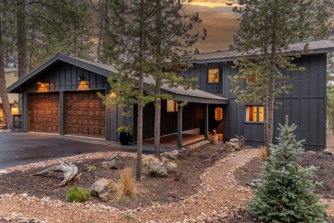 Tiny photo for 17579 Pathfinder Lane #6, Sunriver, OR 97707 (MLS # 220216751)