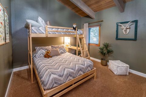 Tiny photo for 17579 Pathfinder Lane #6, Sunriver, OR 97707 (MLS # 220216751)