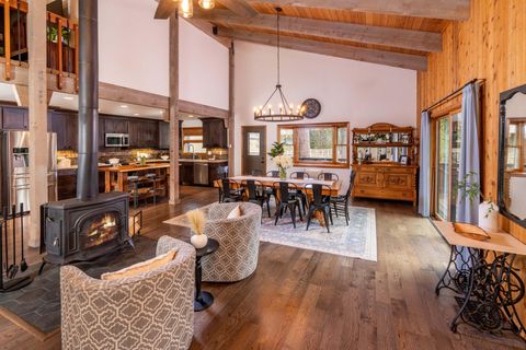 Tiny photo for 17579 Pathfinder Lane #6, Sunriver, OR 97707 (MLS # 220216751)