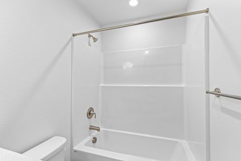 Tiny photo for 891 N 6th Avenue, Gold Hill, OR 97525 (MLS # 220213284)