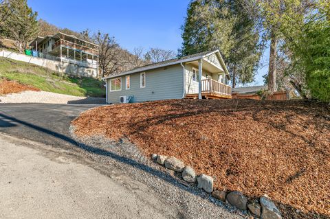 Tiny photo for 891 N 6th Avenue, Gold Hill, OR 97525 (MLS # 220213284)