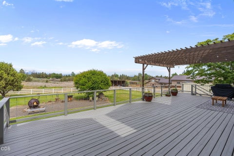 Tiny photo for 63531 Gentry Loop, Bend, OR 97701 (MLS # 220224088)