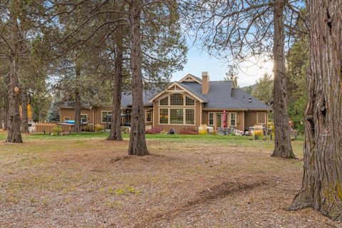 Tiny photo for 1161 Paper Birch Way, Klamath Falls, OR 97601 (MLS # 220211705)