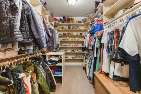 Tiny photo for 1161 Paper Birch Way, Klamath Falls, OR 97601 (MLS # 220211705)