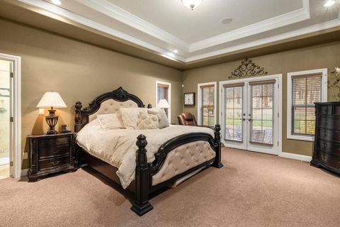 Tiny photo for 1161 Paper Birch Way, Klamath Falls, OR 97601 (MLS # 220211705)