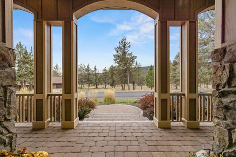 Tiny photo for 1161 Paper Birch Way, Klamath Falls, OR 97601 (MLS # 220211705)