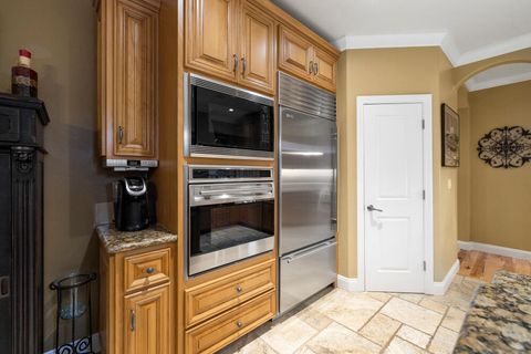 Tiny photo for 1161 Paper Birch Way, Klamath Falls, OR 97601 (MLS # 220211705)