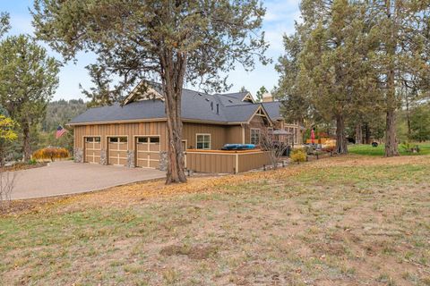 Tiny photo for 1161 Paper Birch Way, Klamath Falls, OR 97601 (MLS # 220211705)