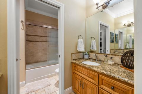 Tiny photo for 1161 Paper Birch Way, Klamath Falls, OR 97601 (MLS # 220211705)