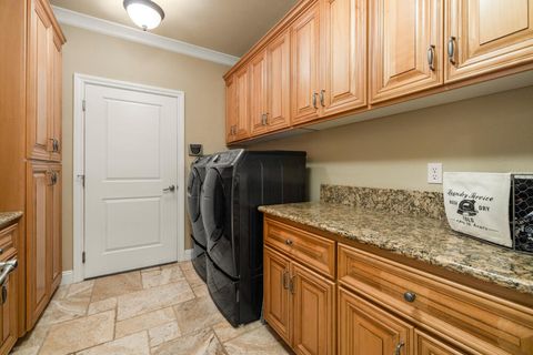 Tiny photo for 1161 Paper Birch Way, Klamath Falls, OR 97601 (MLS # 220211705)