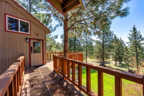 Tiny photo for 69470 Deer Ridge Road, Sisters, OR 97759 (MLS # 220221187)