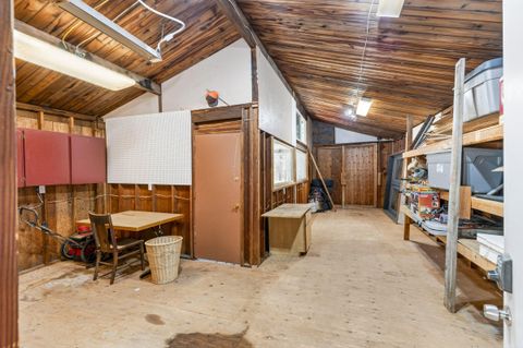 Tiny photo for 69470 Deer Ridge Road, Sisters, OR 97759 (MLS # 220221187)