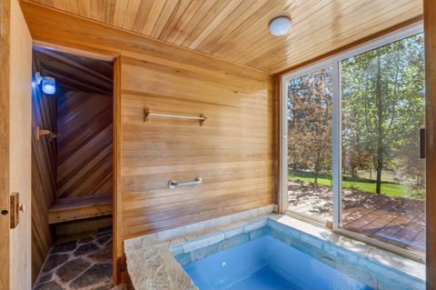 Tiny photo for 69470 Deer Ridge Road, Sisters, OR 97759 (MLS # 220221187)