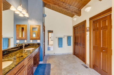 Tiny photo for 69470 Deer Ridge Road, Sisters, OR 97759 (MLS # 220221187)