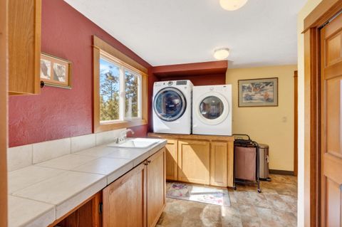 Tiny photo for 69470 Deer Ridge Road, Sisters, OR 97759 (MLS # 220221187)
