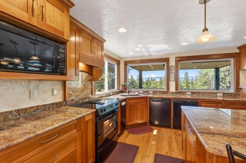 Tiny photo for 69470 Deer Ridge Road, Sisters, OR 97759 (MLS # 220221187)