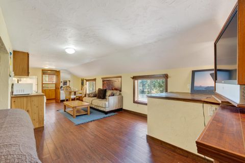 Tiny photo for 69470 Deer Ridge Road, Sisters, OR 97759 (MLS # 220221187)