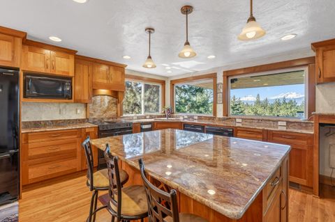 Tiny photo for 69470 Deer Ridge Road, Sisters, OR 97759 (MLS # 220221187)