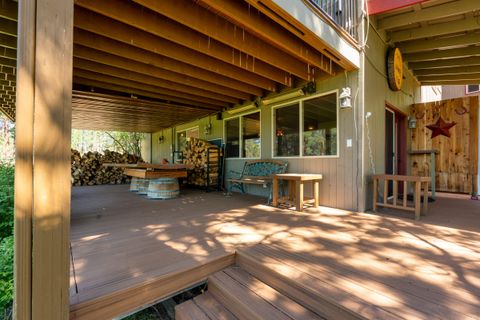 Tiny photo for 69470 Deer Ridge Road, Sisters, OR 97759 (MLS # 220221187)