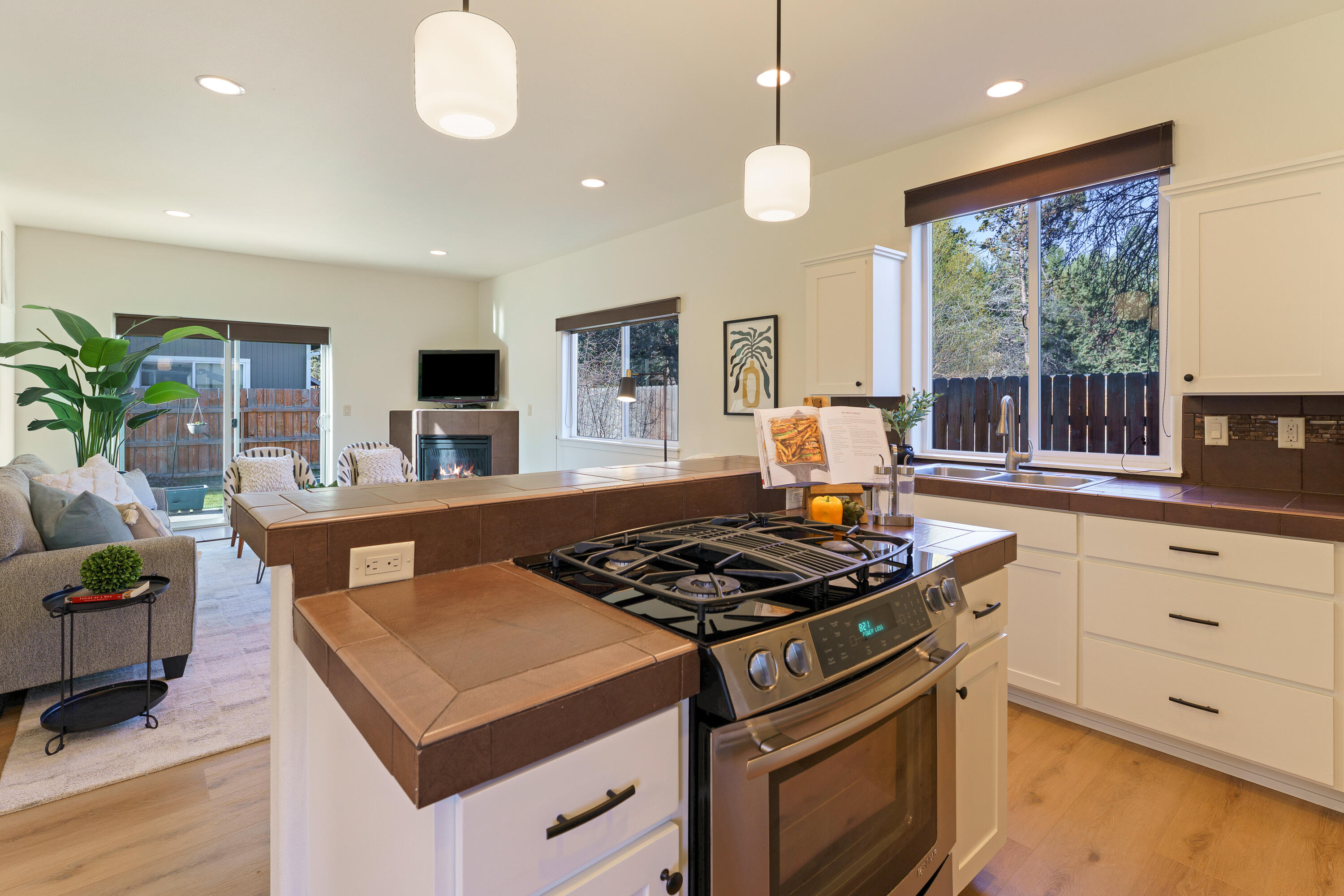 Diamont Pines - Residential