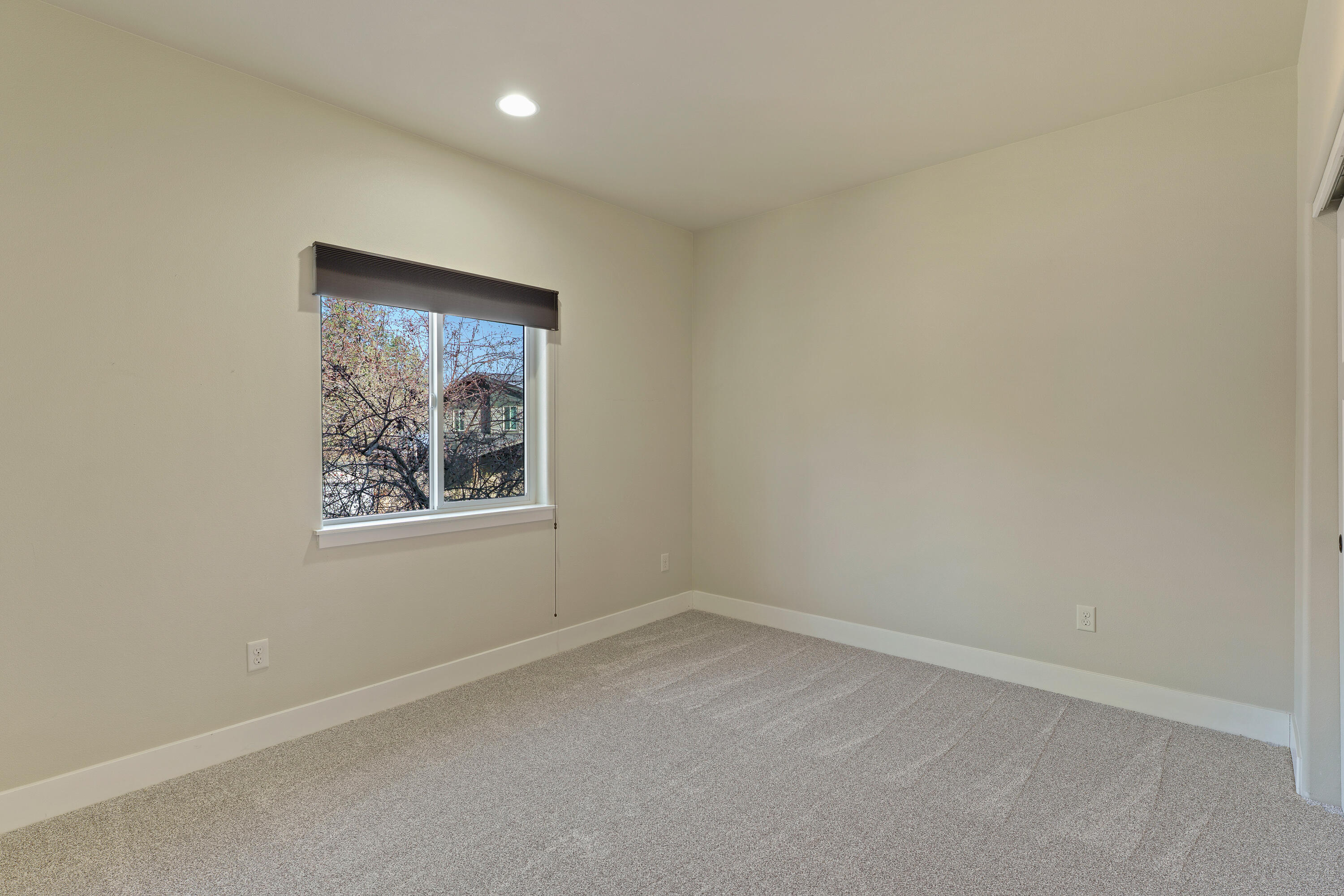 Diamont Pines - Residential