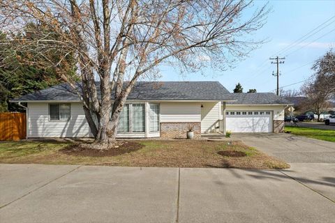 762 Your Way Grants Pass OR 97527