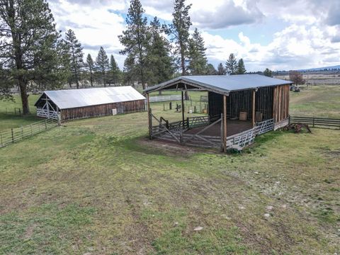 Tiny photo for 29700 Ivory Pine Road, Bly, OR 97622 (MLS # 220220518)