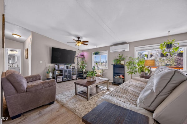 7948 SW SHAD RD, TERREBONNE, OR 97760 - Image 55b4bf9bd67d8a269dc71121b216aeb7/1237779982