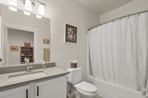 Tiny photo for 672 Nobility Drive, Medford, OR 97501 (MLS # 220214097)