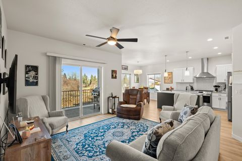 Tiny photo for 672 Nobility Drive, Medford, OR 97501 (MLS # 220214097)