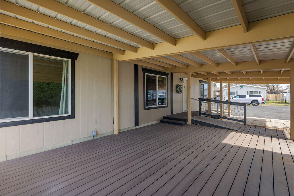 185 NW Harwood Street 88