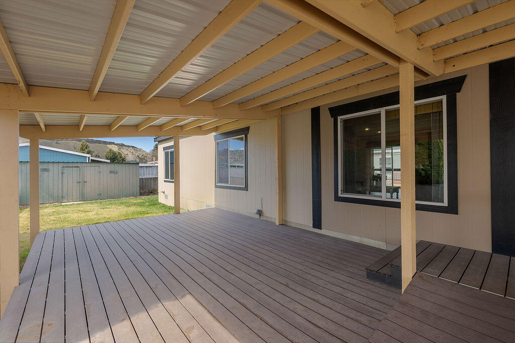 185 NW Harwood Street 88